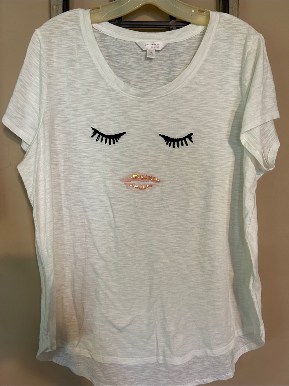 LC Lauren Conrad White Tee with Embroidered Eyes and Sequin Lips